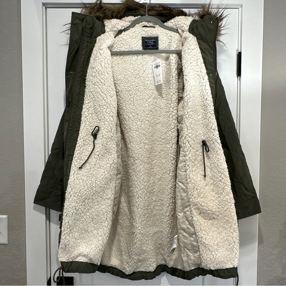 Abercrombie & Fitch Sherpa-Lined Military Parka Size Large - Picture 4 of 11
